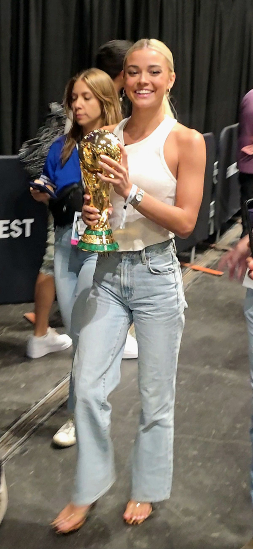 Olivia Dunne at Fanatics Fest NYC, June 2025 3