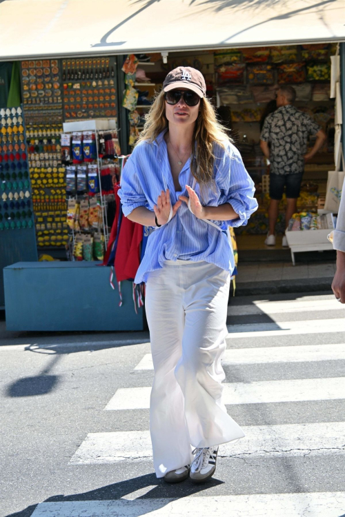 Olivia Wilde Out for Lunch in Taormina, June 2025 1