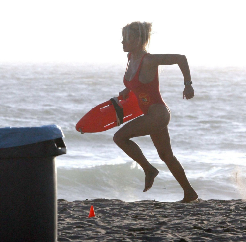 Pamela Anderson in swimsuit at Baywatch shoot, Sep 2007 5