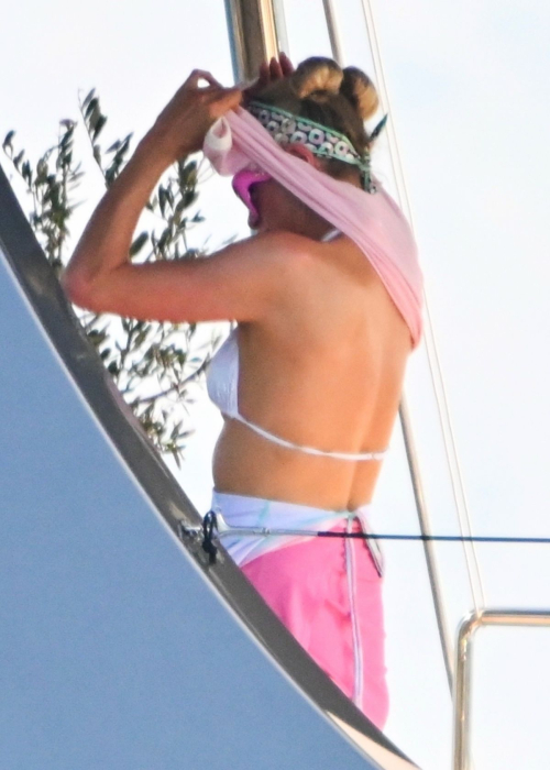 Paris Hilton on Sardinia getaway, June 2025 1