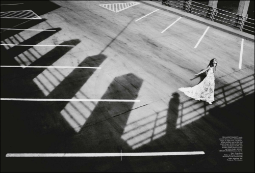 Phoebe Tonkin in Vogue Australia, June 2025 1
