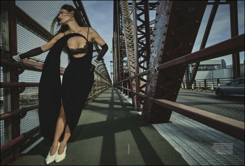 Phoebe Tonkin in Vogue Australia, June 2025 3