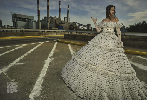 Phoebe Tonkin in Vogue Australia, June 2025 5