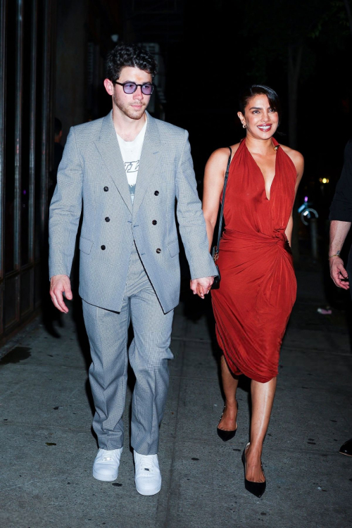 Priyanka Chopra & Nick Jonas at Emilio’s NYC, June 2025 3