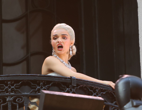 Rachel Zegler Performs in Evita London, June 2025 1