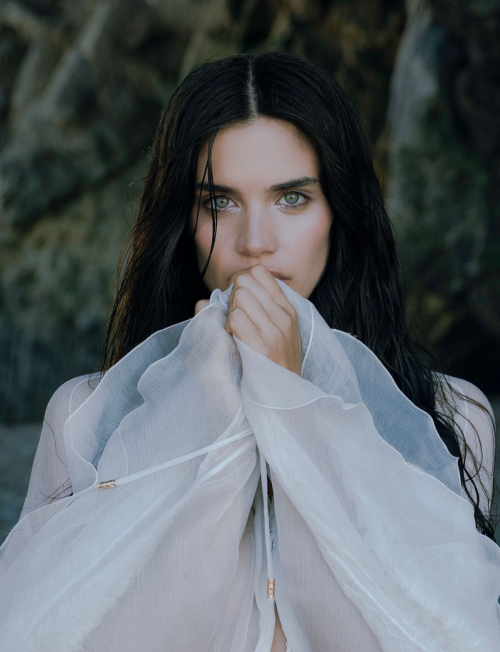 Sara Sampaio for Vogue Portugal, June 2025 8