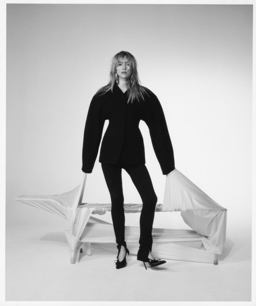 Suki Waterhouse for Love Want Issue 37, June 2025 10