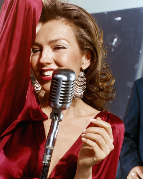 Thalia for Lifetime Magazine, 2003 13