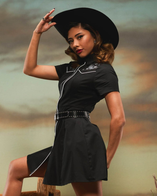 Xochitl Gomez for Hot Topic Social Collision, June 2025 8