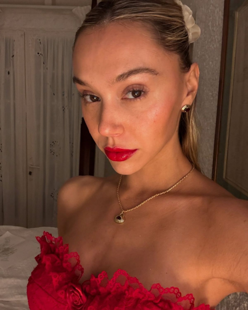 Alexis Ren for Sereia Jewelry Summer Campaign, July 2025 3