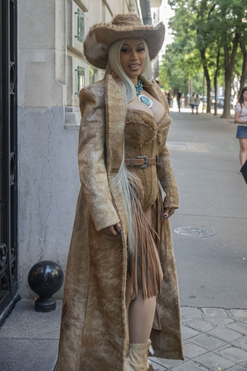 Cardi B Spotted Out and About in Paris, May 2025 4