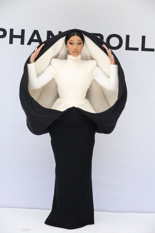 Cardi B stuns at Rolland fashion event, July 2025 1