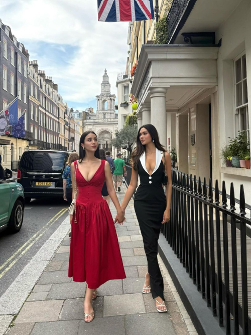 Caylee Cowan Stunning Instagram Photos July 2025 4