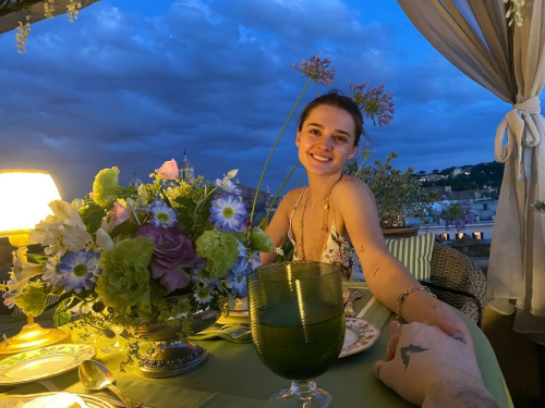 Charlotte Lawrence instagram photos, Jul 2025 5