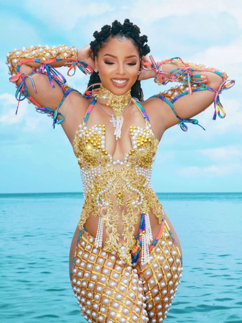 Chloe Bailey Glam Instagram Pics July 2025
