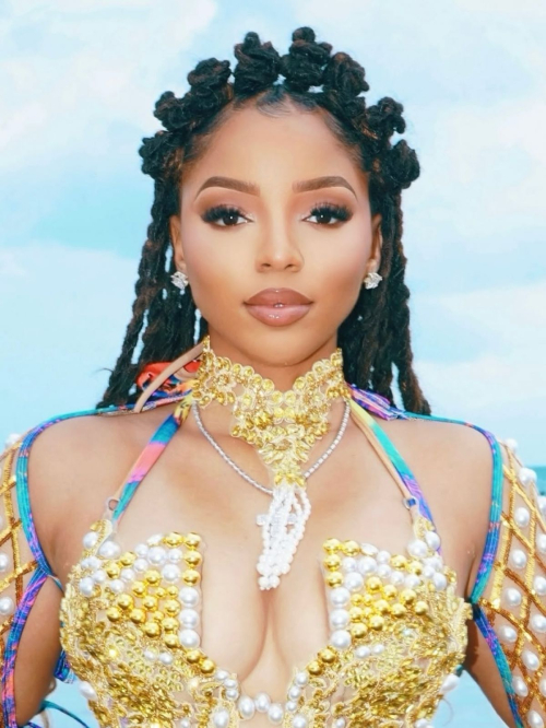 Chloe Bailey Glam Instagram Pics July 2025 2