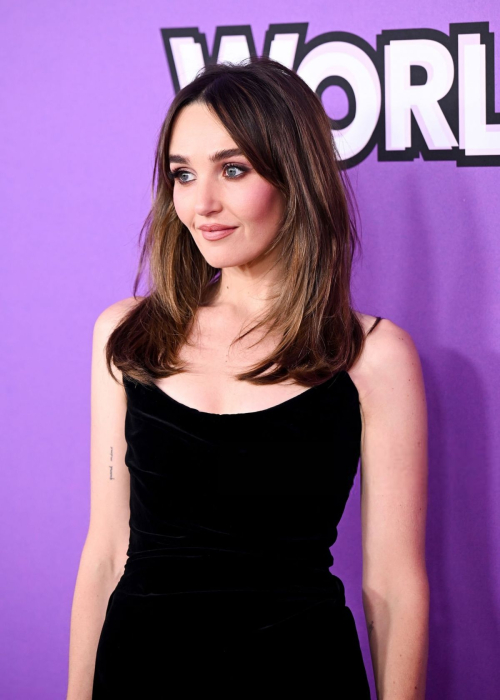 Chloe Fineman at Freakier Friday premiere, July 2025 4