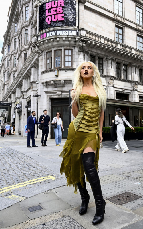 Christina Aguilera at Burlesque photocall in London 5