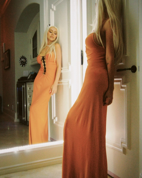 Christina Aguilera Gorgeous Instagram Photos July 2025 15