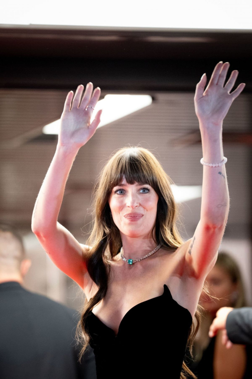 Dakota Johnson wins KVIFF President’s Award, July 2025 9
