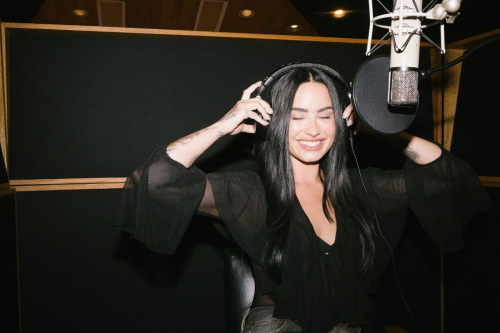 Demi Lovato glows in latest photoshoot, July 2025 4