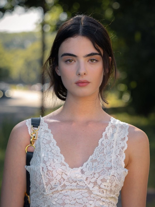 Deva Cassel at Jacquemus Paris Show, June 2025 2