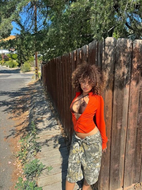 Devenity Perkins Gorgeous Instagram Photos, July 2025 5