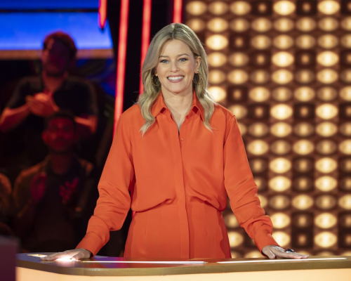 Elizabeth Banks at Press Your Luck Show July 2025