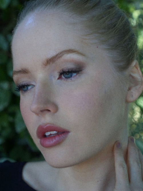 Ellie Bamber Stunning Instagram Moments, July 2025 1