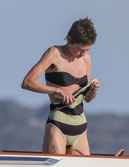 Emma Corrin in swimsuit on a boat in Ibiza, May 2025 1