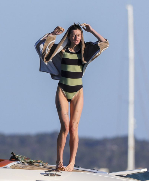 Emma Corrin in swimsuit on a boat in Ibiza, May 2025 2