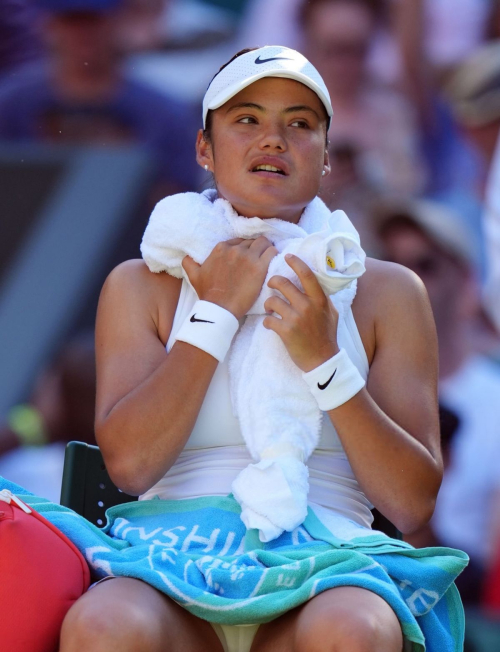 Emma Raducanu Wins First Round at Wimbledon, June 2025 1
