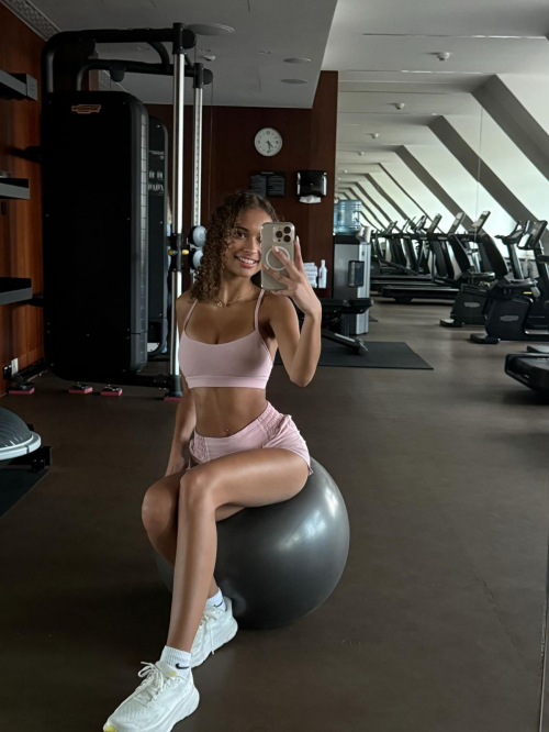 Gabriella Lewandowski instagram photos, Jul 2025