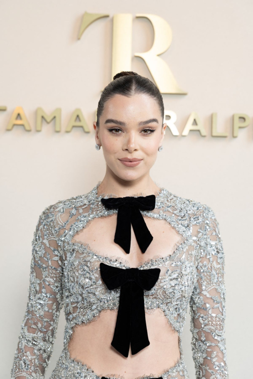Hailee Steinfeld at Tamara Ralph show Paris, July 2025 7