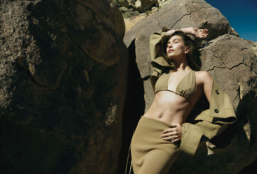 Hailey Bieber stuns on Vogue Italy cover, Aug 2025 5