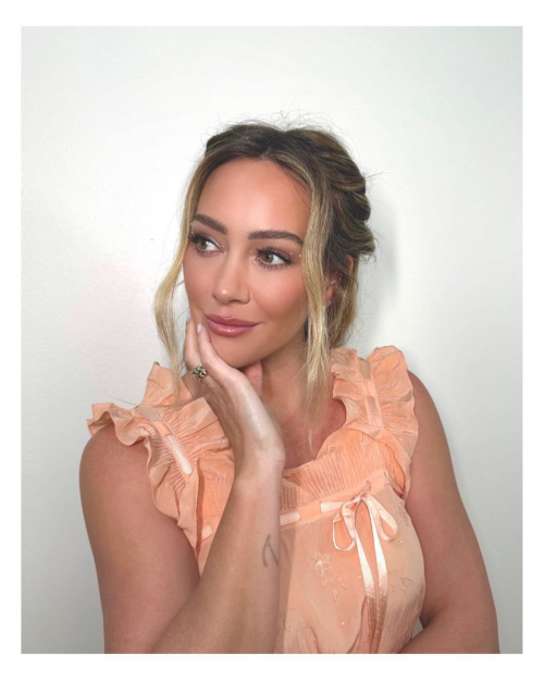 Hilary Duff Relaxed Instagram Post, July 2025 1