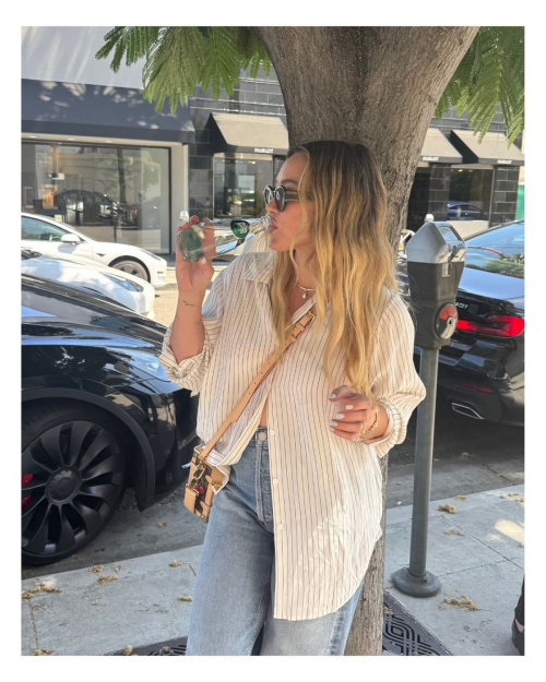 Hilary Duff Relaxed Instagram Post, July 2025 2