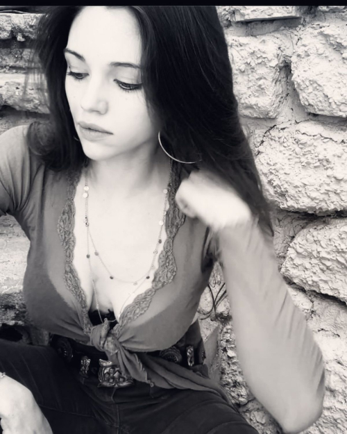 India Eisley Elegant in Photoshoot Session, June 2025 2