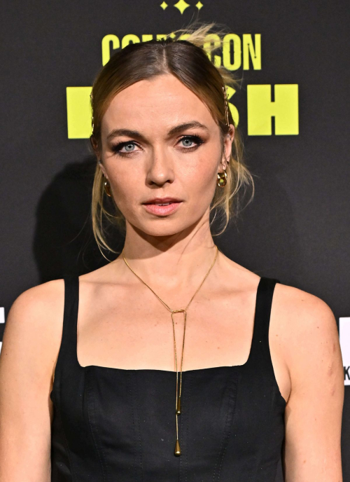 Jess Bush at Comic-Con International San Diego, July 2025 6