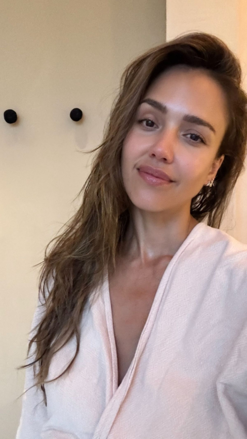 Jessica Alba instagram fashion update, July 2025 7