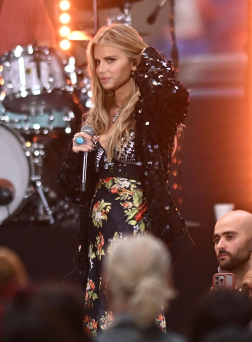 Jessica Simpson performs on Today Show NYC concert