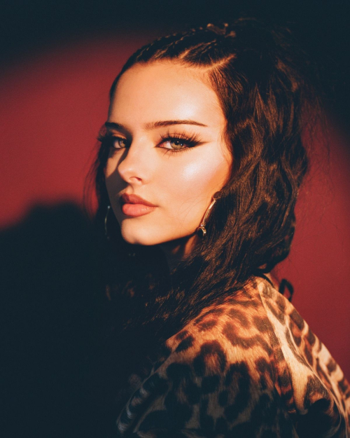 Jessie Murph stuns in TMRW Magazine shoot, Mar 2025 11
