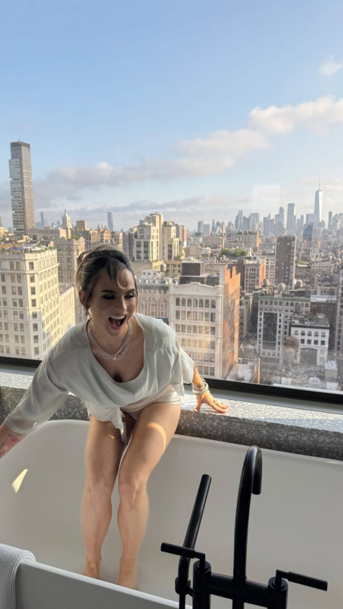JoJo Levesque Instagram Looks and Style, July 2025