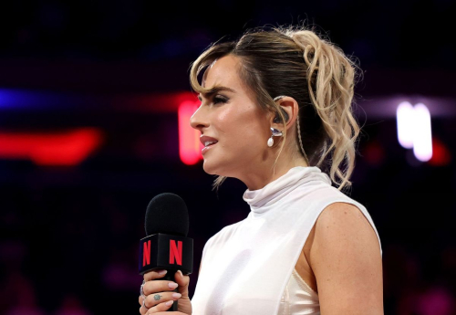 JoJo Levesque Sings Anthem at MSG Fight, July 2025 8