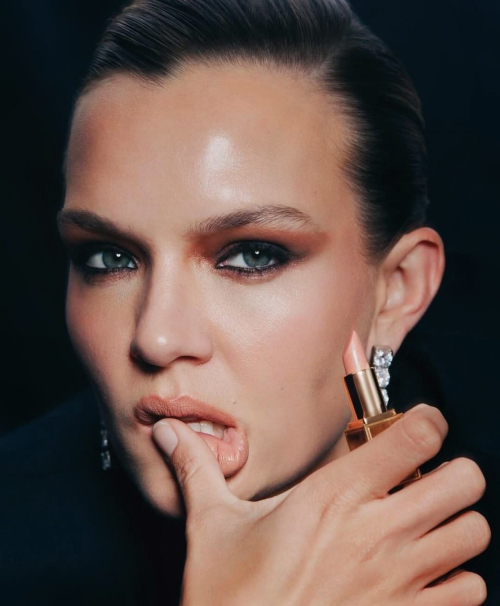 Josephine Skriver in L’Officiel Beauty, May 2025 1