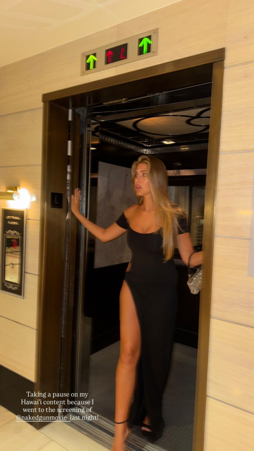 Kara Del Toro Stunning Instagram Pics July 2025 3