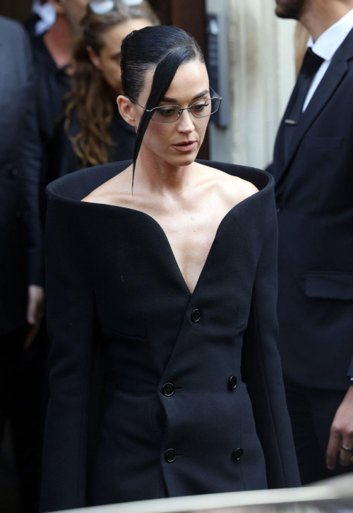 Katy Perry at Paris couture fashion show, July 2025 3