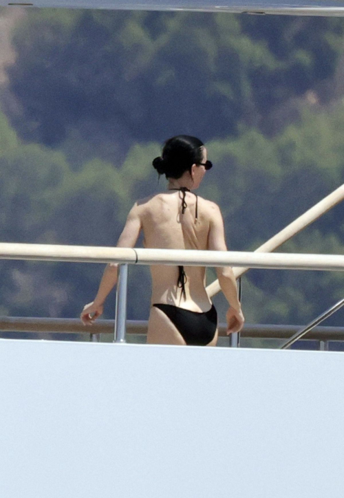 Katy Perry in black bikini on yacht, July 2025 9
