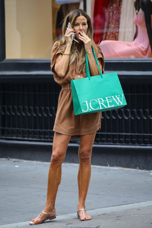 Kelly Bensimon Shops J. Crew in New York, June 2025 1