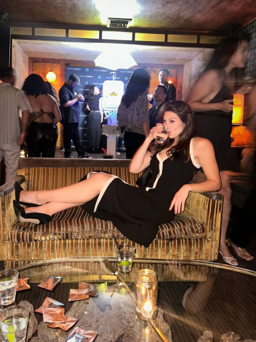 Kira Kosarin Instagram Style Shots July 2025 6